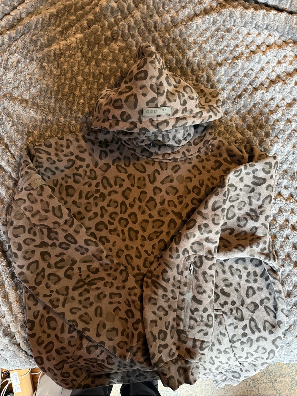 Comfrt women’s Lepord print hoodie